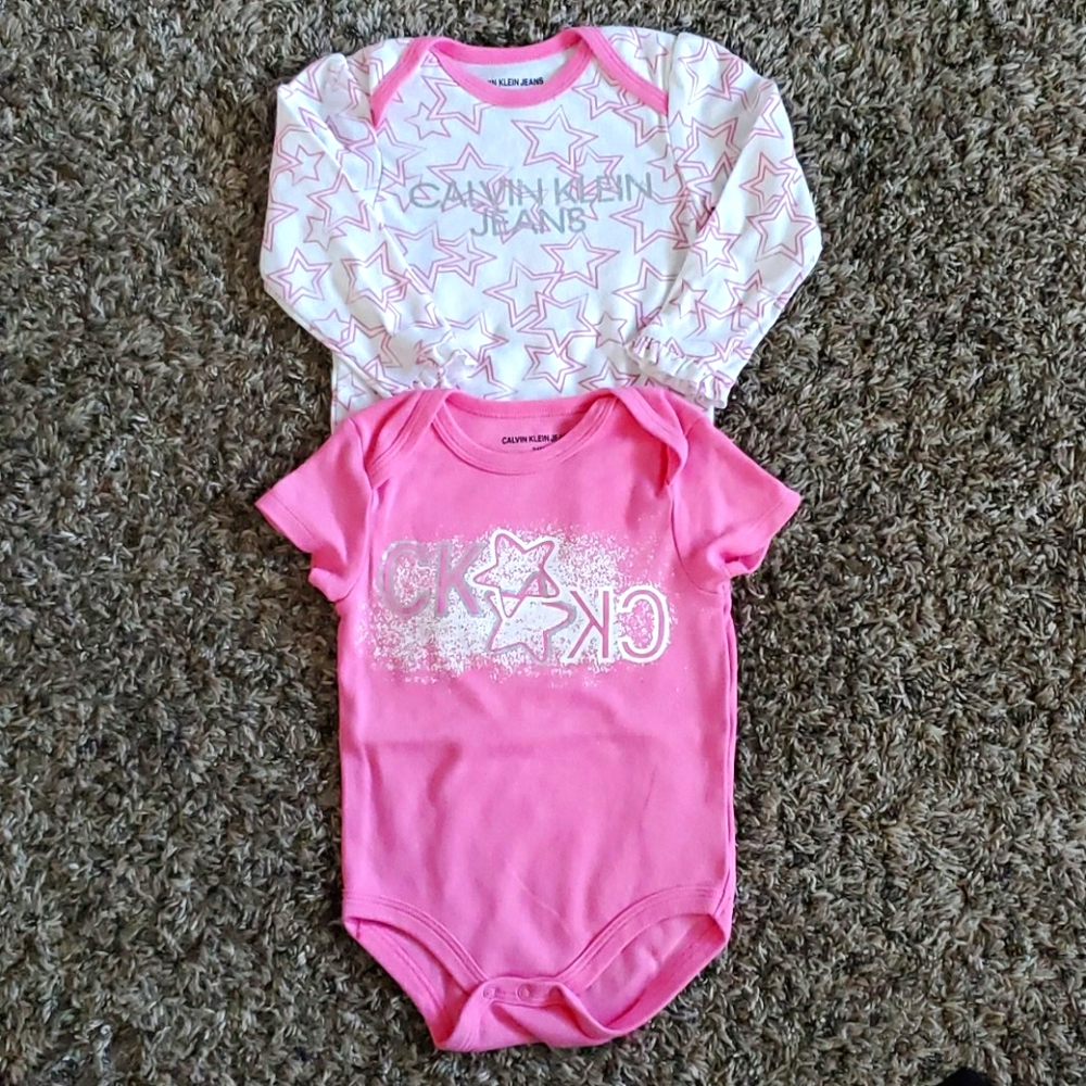 2 CK bodysuits